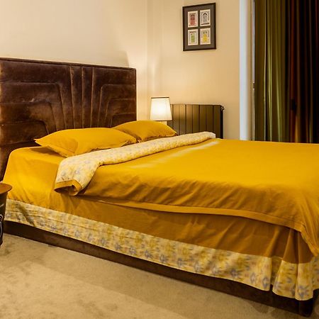 בישקק 9Th And 6Th Floor Stylish Apartments With Mountainvista מראה חיצוני תמונה