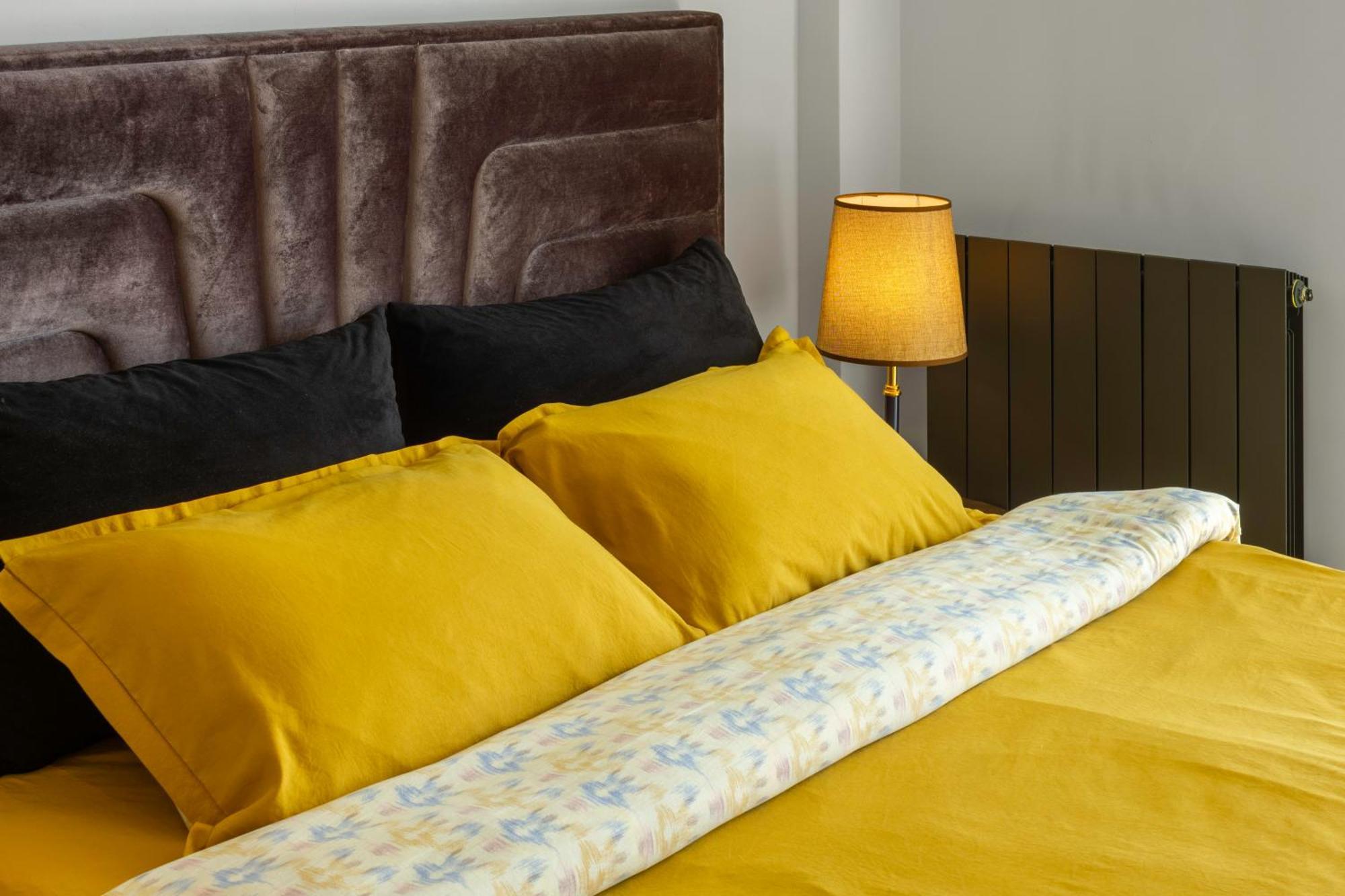 בישקק 9Th And 6Th Floor Stylish Apartments With Mountainvista מראה חיצוני תמונה
