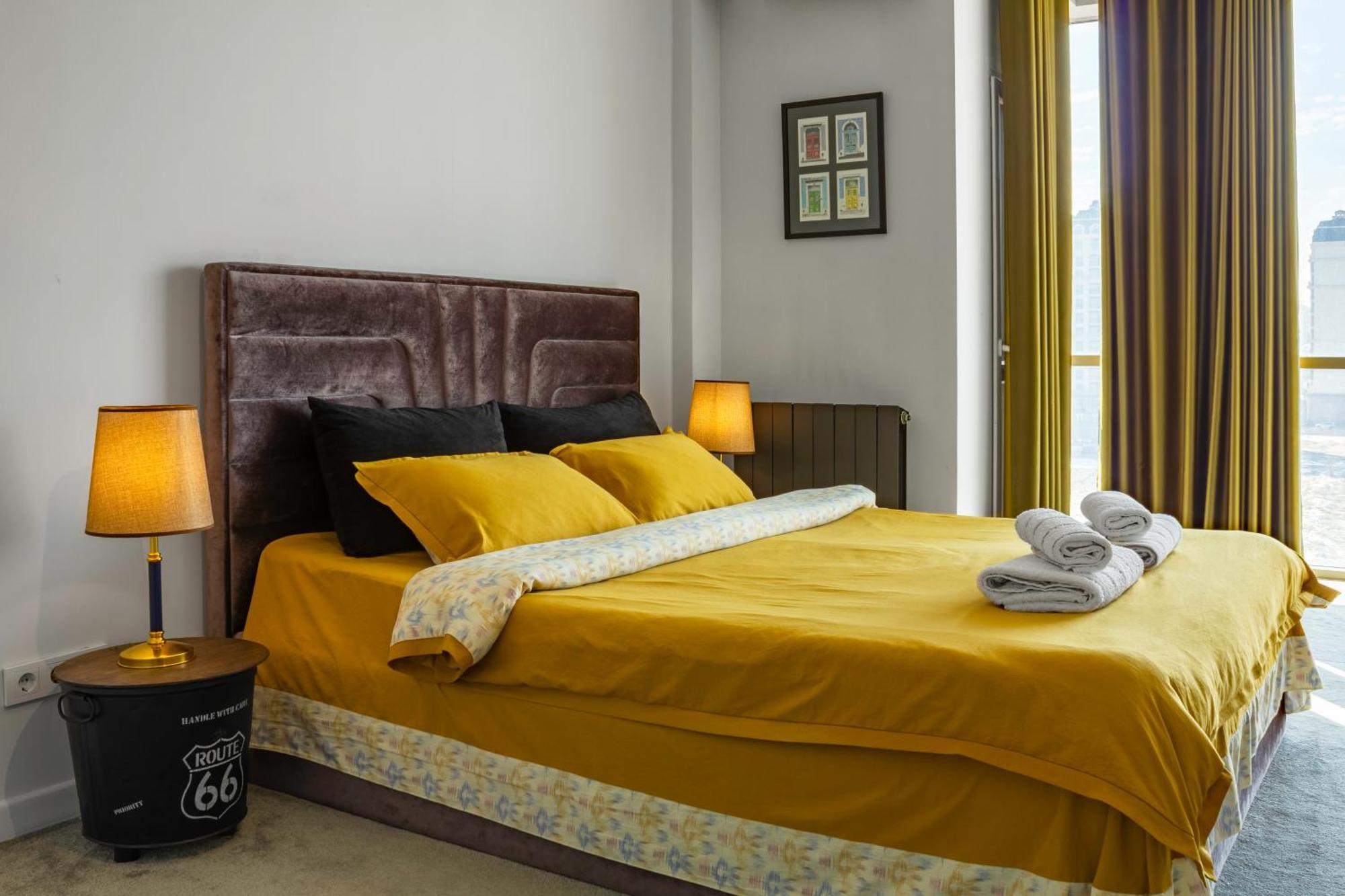 בישקק 9Th And 6Th Floor Stylish Apartments With Mountainvista מראה חיצוני תמונה
