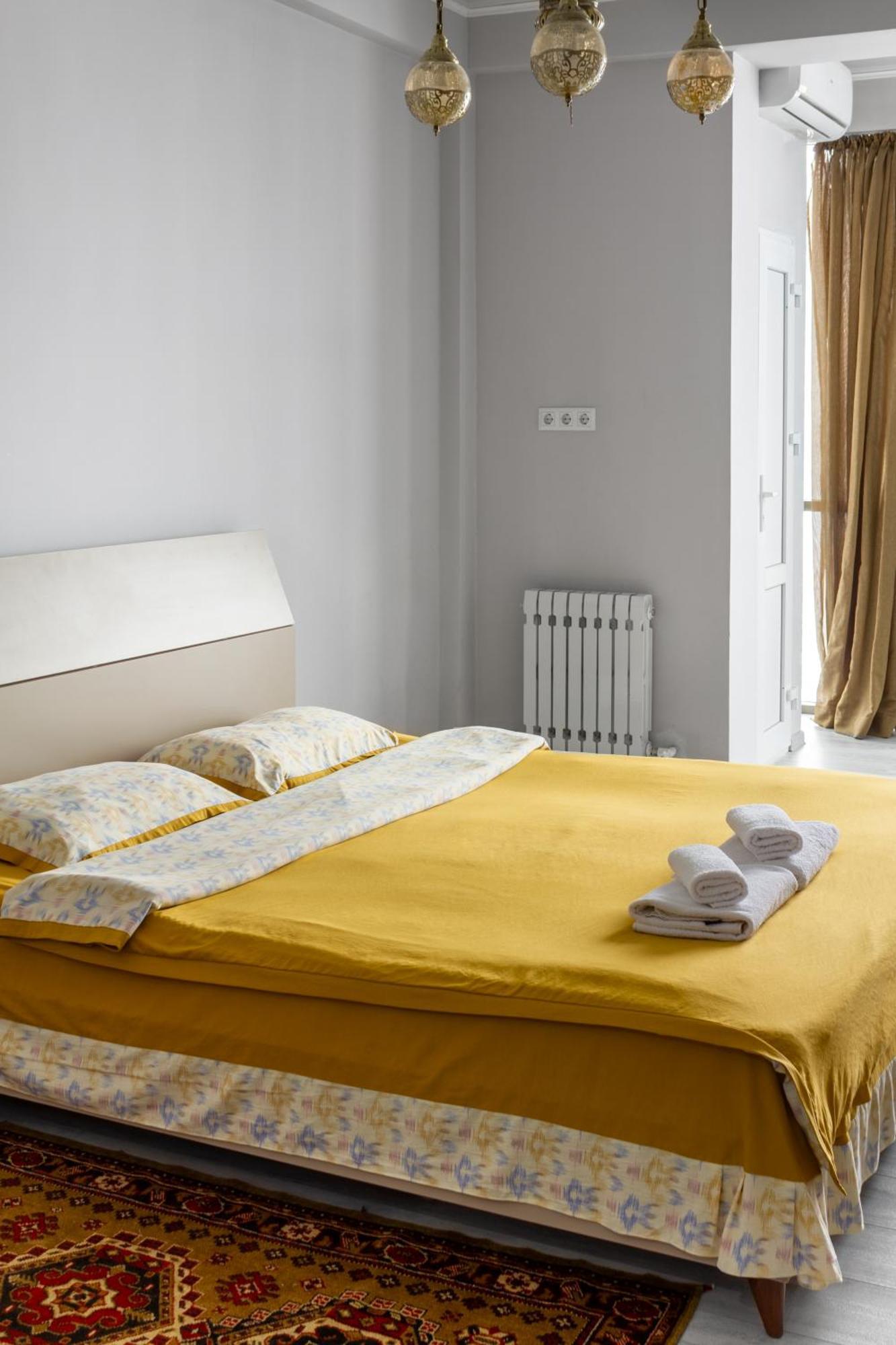 בישקק 9Th And 6Th Floor Stylish Apartments With Mountainvista מראה חיצוני תמונה