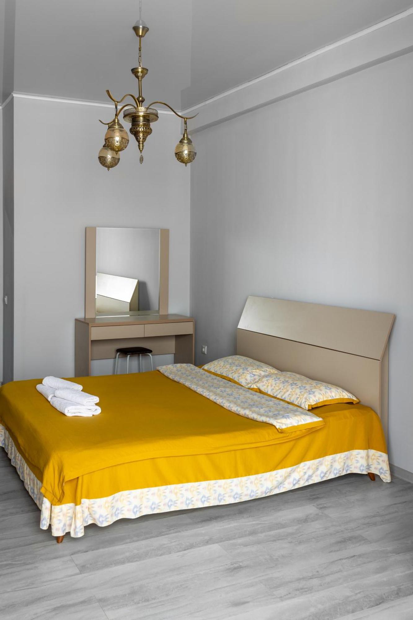 בישקק 9Th And 6Th Floor Stylish Apartments With Mountainvista מראה חיצוני תמונה